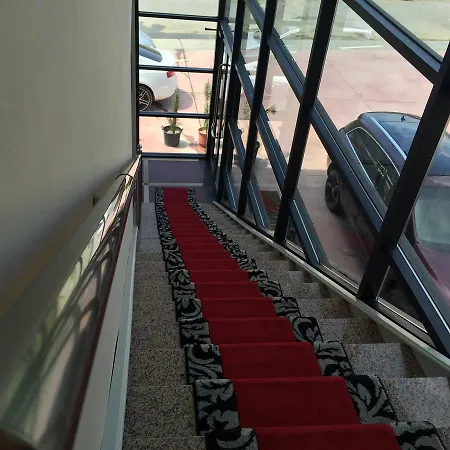 Class Hotel